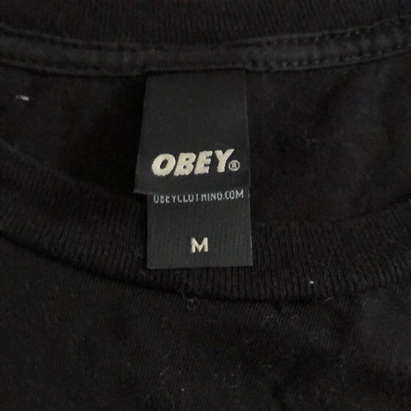 Obey T-shirt - Picture 2 of 3